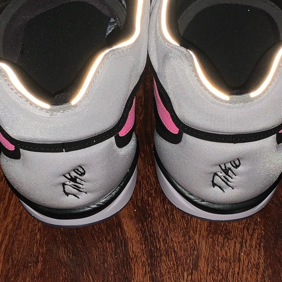 Nike size 11.5 - Picture 5 of 12